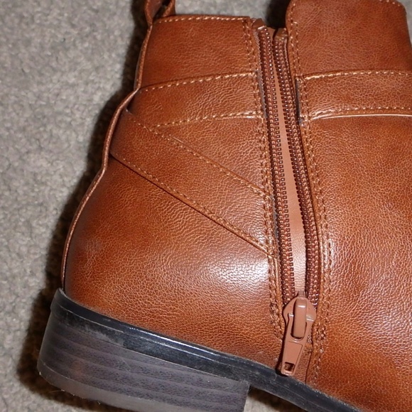 Kellie and Katie leather booties - Picture 4 of 5